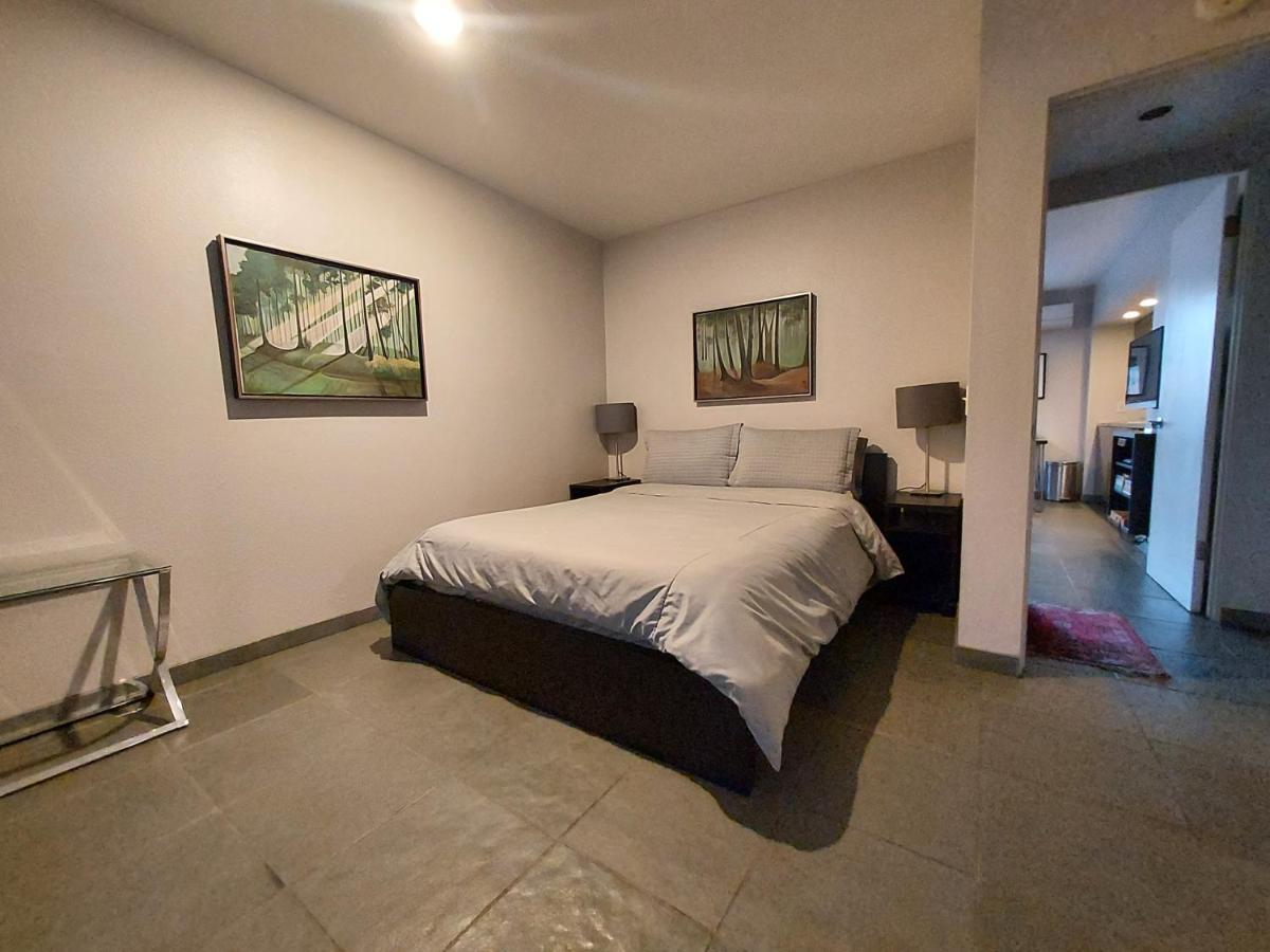 Silver Box Beverly Hills Holiday home Los Angeles